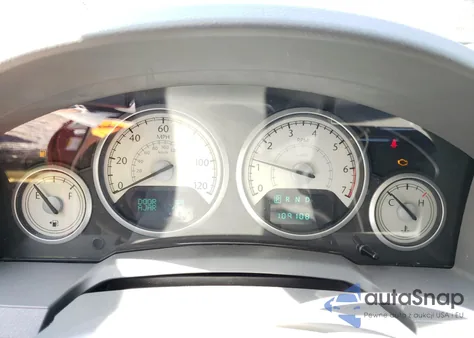 2010 Chrysler Town & Country Touring z USA, uszkodzony, nr VIN 2A4RR5DX5AR152326